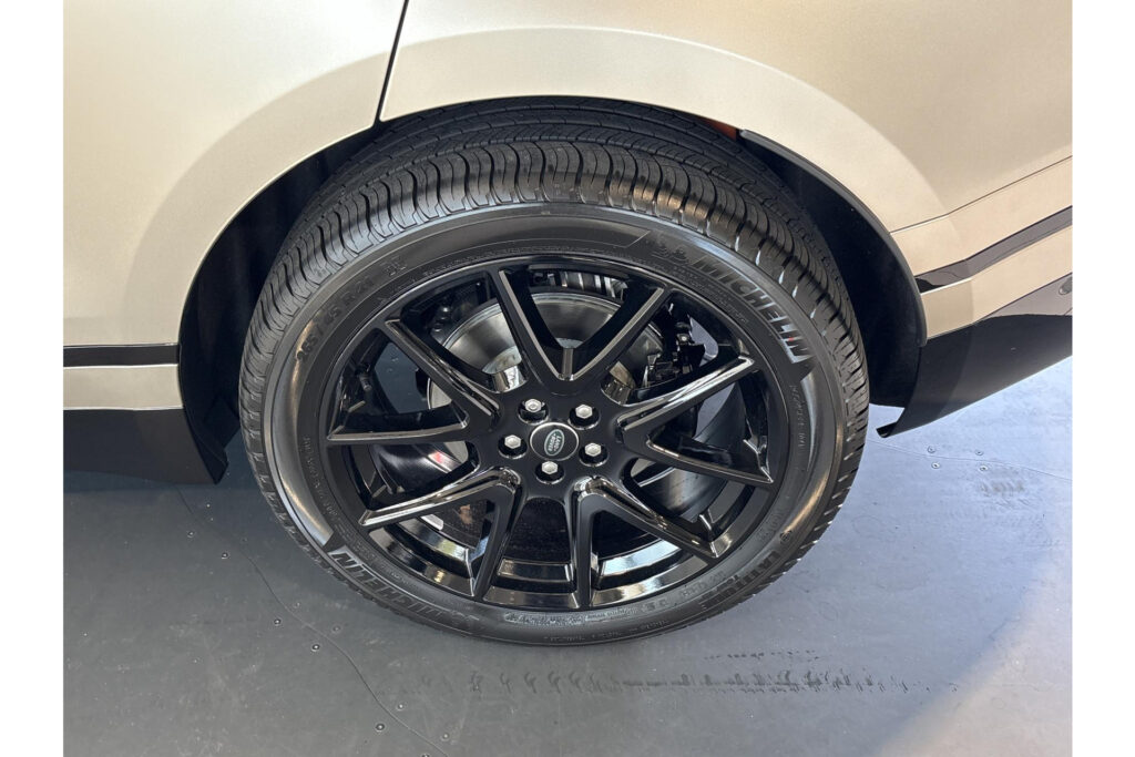 Land Rover Range Rover Velar P400e AWD Belgravia Satin Edition, foto 9 van 33