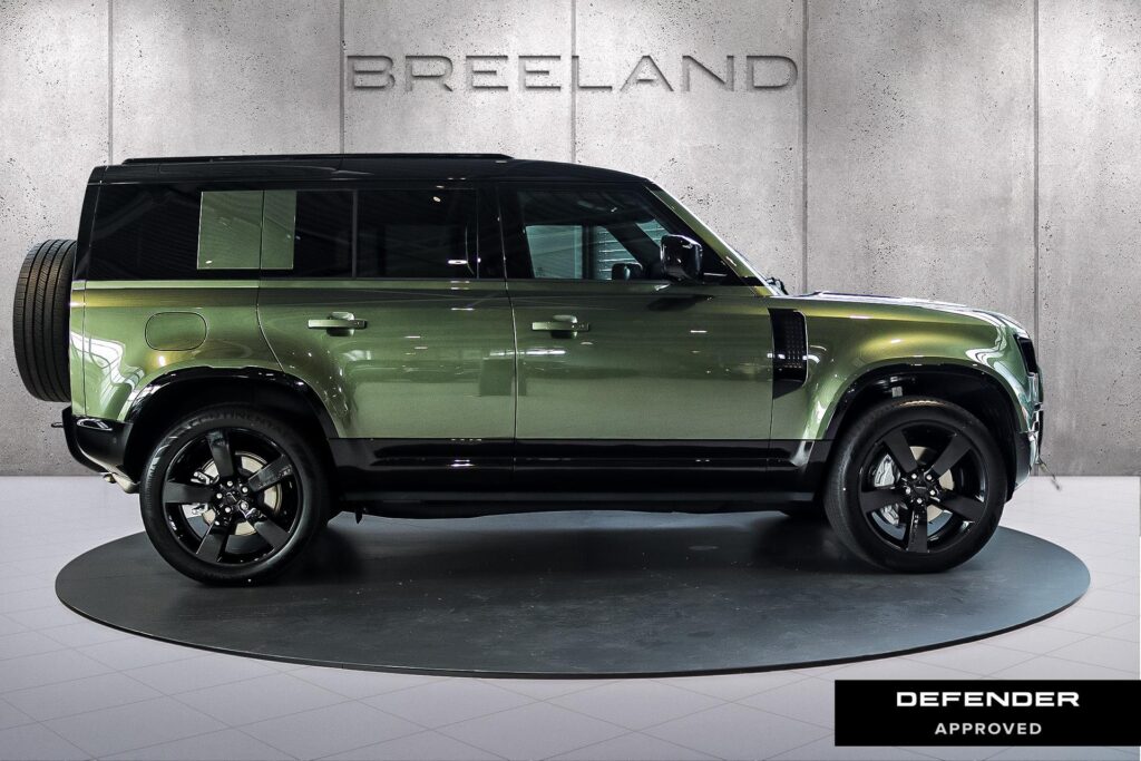 Land Rover Defender 110 P300e Dynamic HSE Edition, foto 5 van 39