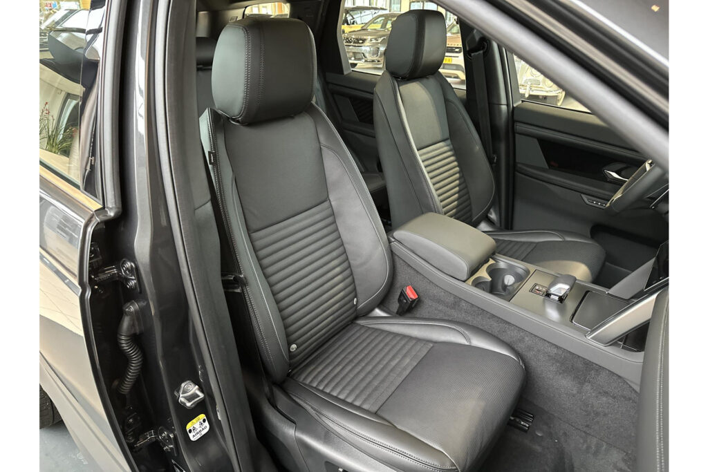 Land Rover Discovery Sport P270e Business Edition, foto 10 van 30