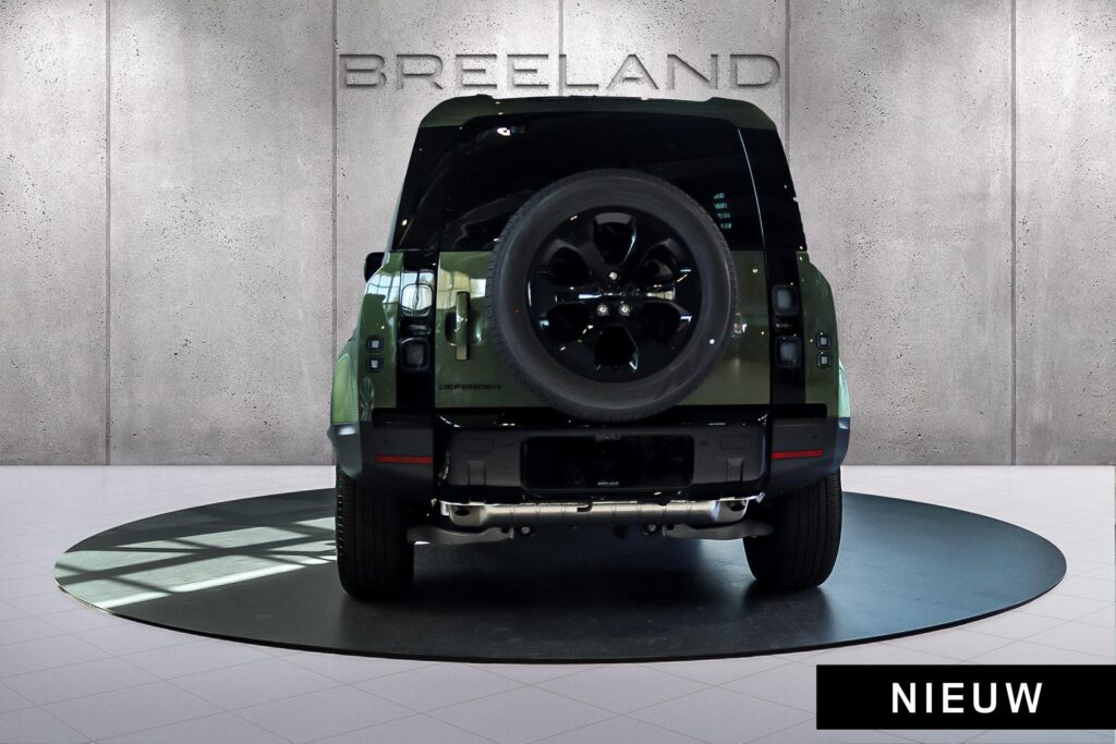Land Rover Defender 110 P300e Forest Edition, foto 31 van 54