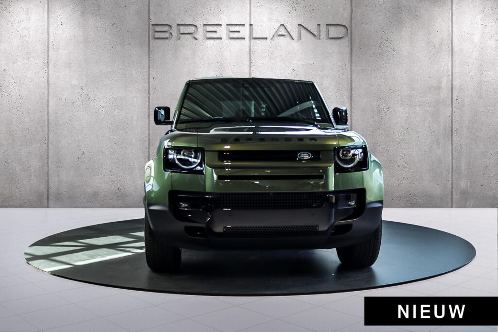 Land Rover Defender 110 P300e Forest Edition, foto 32 van 54