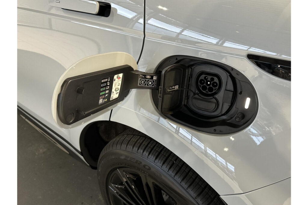 Land Rover Range Rover Evoque P270e Business Dynamic Edition, foto 23 van 31