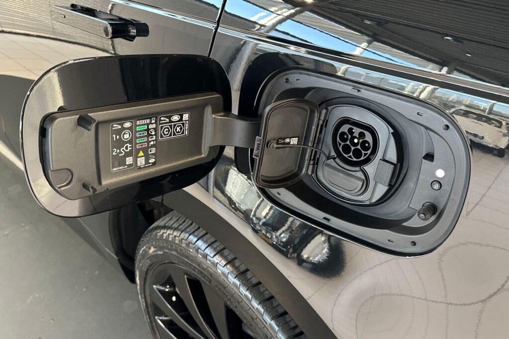 Land Rover Range Rover Sport P460e Santorini Momentum Edition, foto 15 van 46