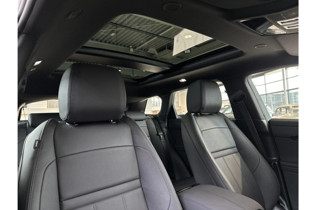 Land Rover Range Rover Evoque P270e Business Edition, foto 14 van 31