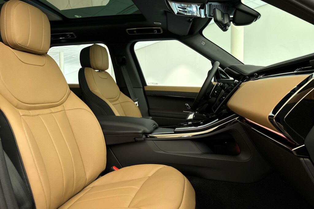 Land Rover Range Rover Sport P460e Santorini Momentum Edition, foto 2 van 45