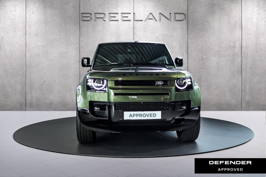 Land Rover Defender 110 P300e Dynamic HSE Edition, foto 8 van 39