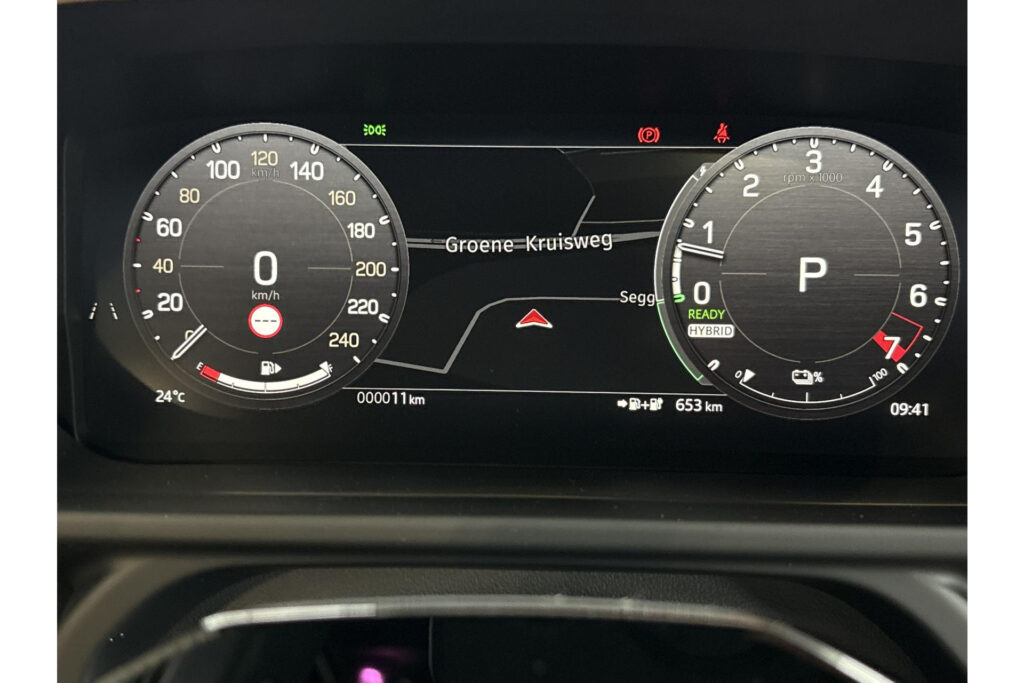 Land Rover Defender 110 P300e Dynamic HSE Edition, foto 18 van 41