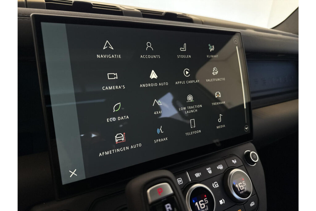 Land Rover Defender 110 P300e Dynamic SE Edition, foto 19 van 25