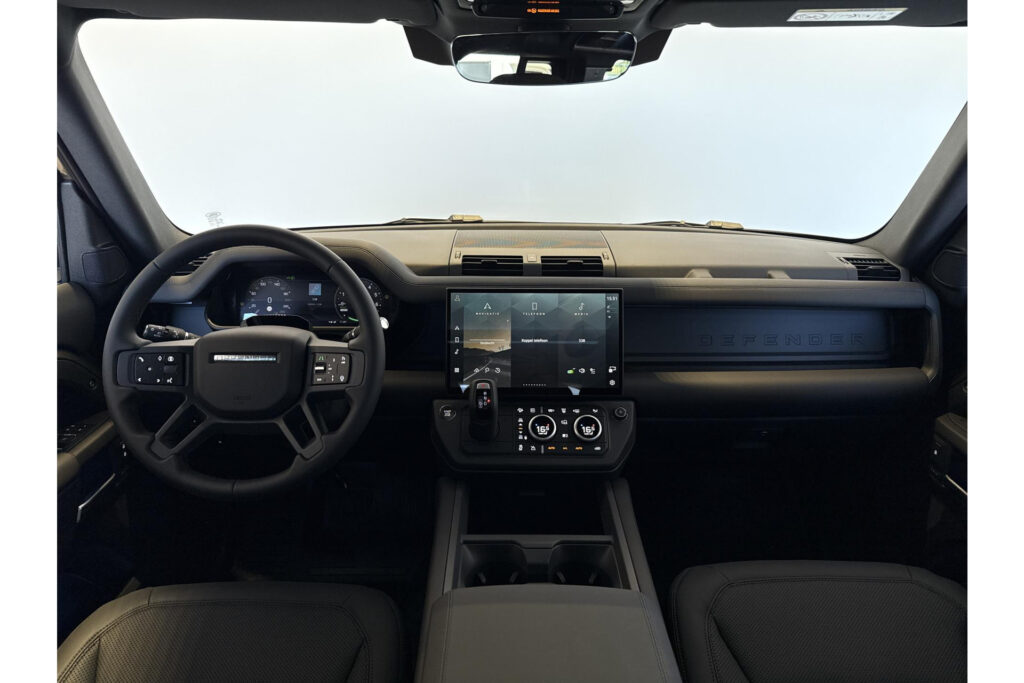 Land Rover Defender 110 P300e Dynamic SE Edition, foto 4 van 25