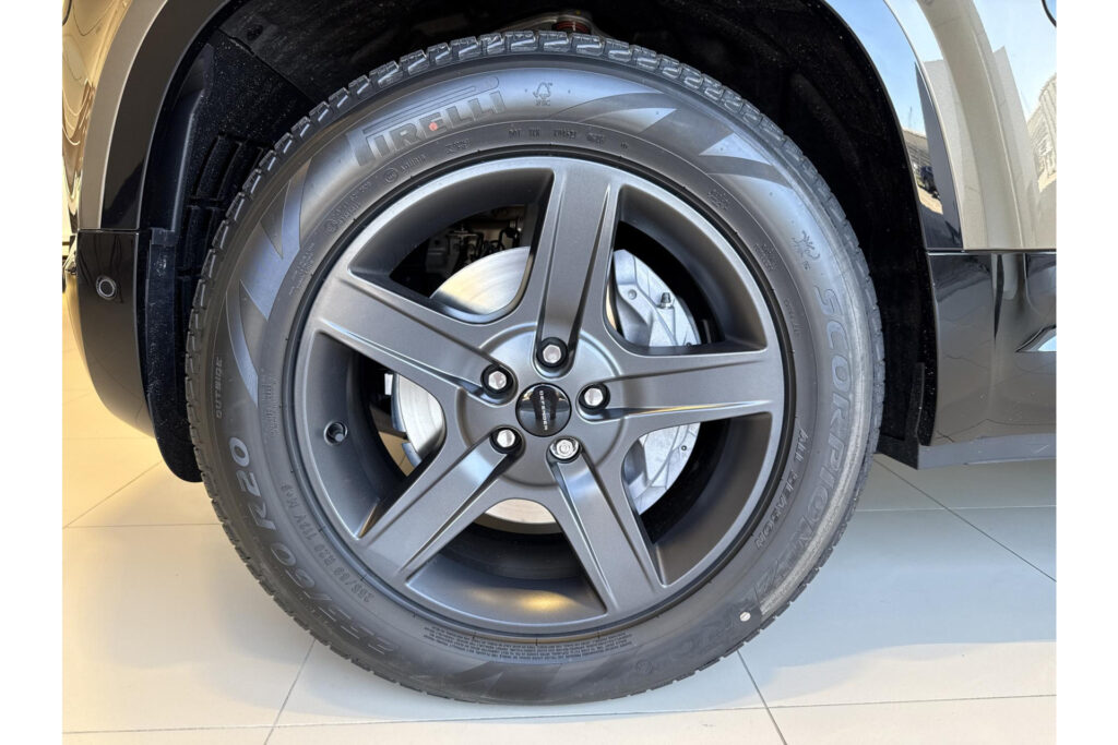 Land Rover Defender 110 P300e Dynamic SE Edition, foto 9 van 25