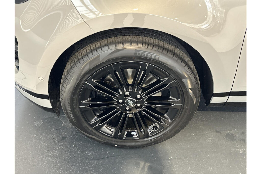 Land Rover Range Rover Evoque P270e Dynamic SE, foto 9 van 25