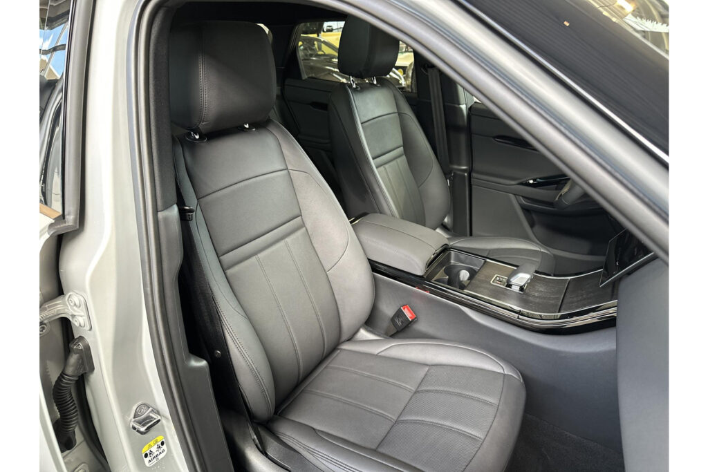 Land Rover Range Rover Evoque P270e Dynamic SE, foto 10 van 26