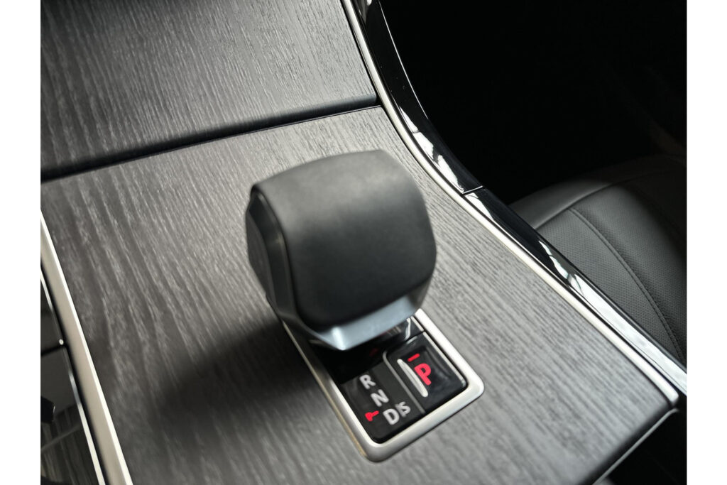 Land Rover Range Rover Evoque P270e Dynamic SE, foto 16 van 26