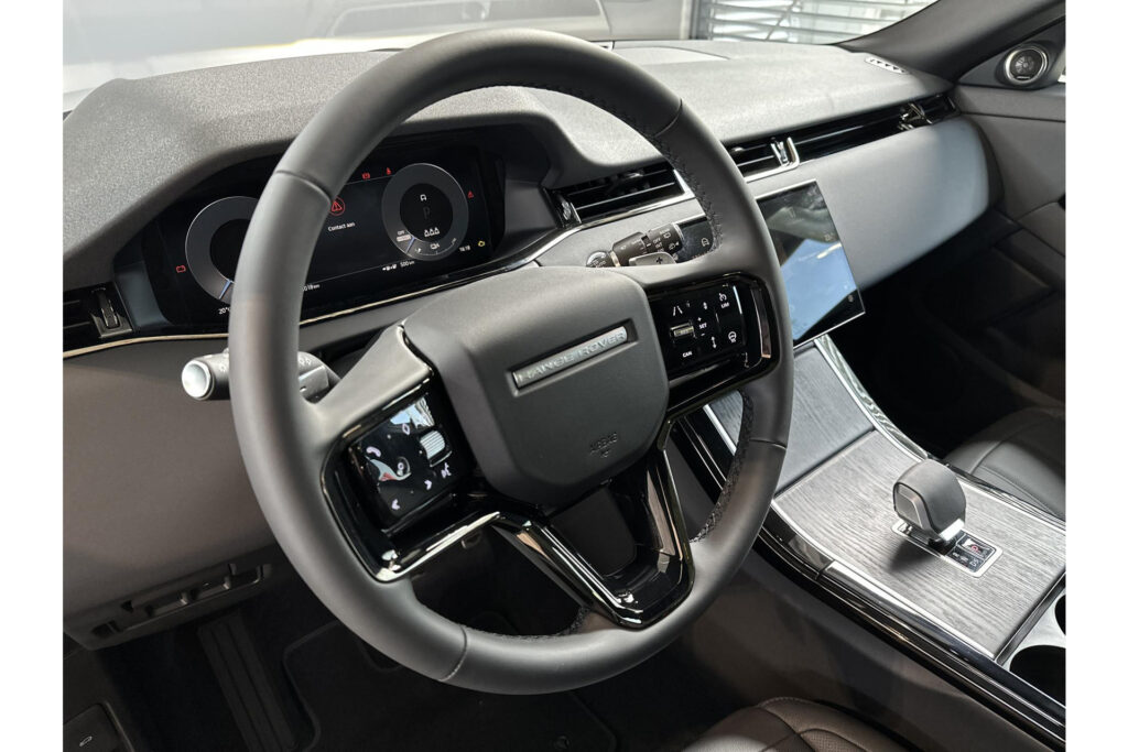 Land Rover Range Rover Evoque P270e Dynamic SE, foto 17 van 26