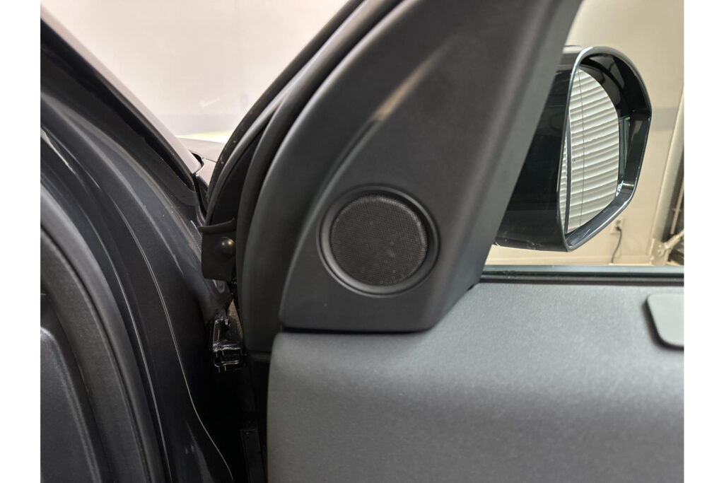 Land Rover Discovery Sport P270e Business Landmark Edition, foto 13 van 26