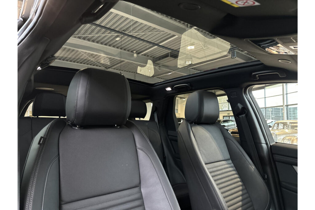 Land Rover Discovery Sport P270e Business Landmark Edition, foto 14 van 26