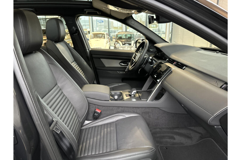 Land Rover Discovery Sport P270e Business Landmark Edition, foto 3 van 26