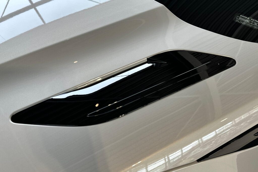 Land Rover Range Rover Evoque P270e SE Dynamic Edition, foto 22 van 28