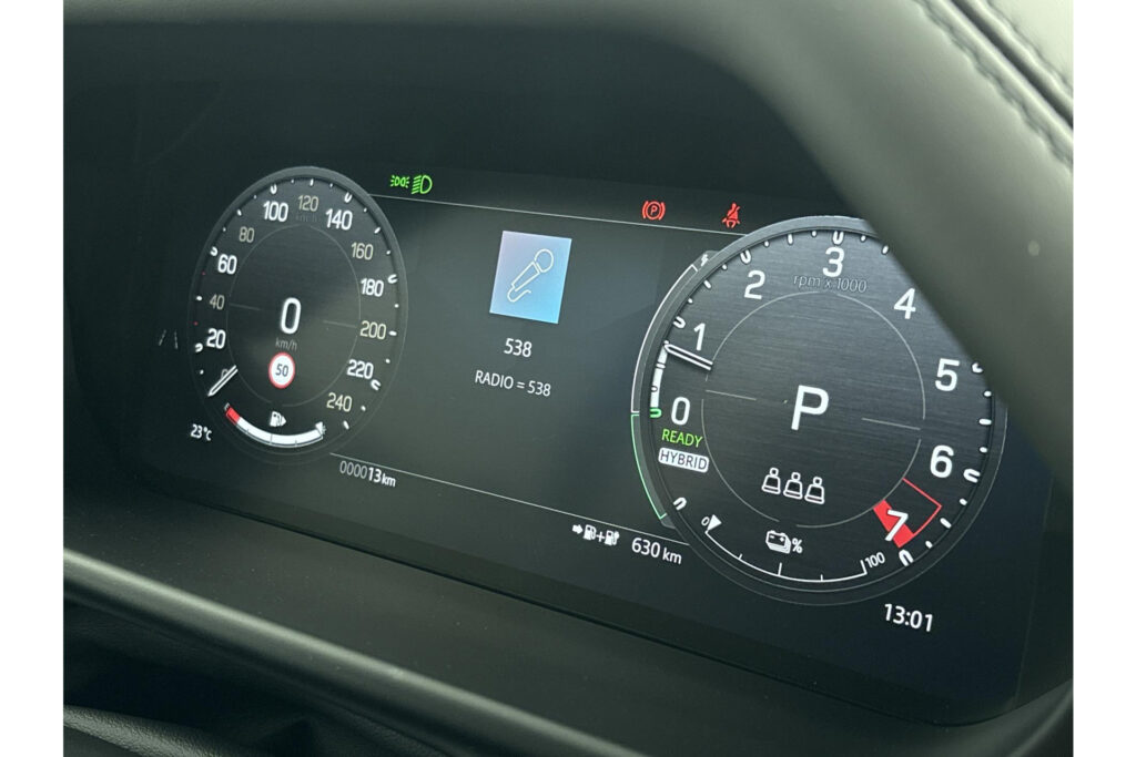 Land Rover Defender 110 P300e X-Dynamic HSE Edition, foto 21 van 29
