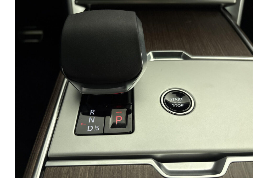 Land Rover Range Rover P460e HSE, foto 14 van 44