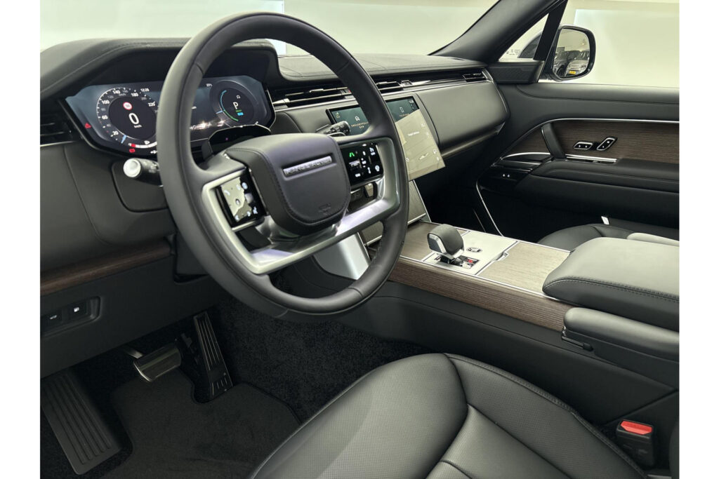 Land Rover Range Rover P460e HSE, foto 25 van 44