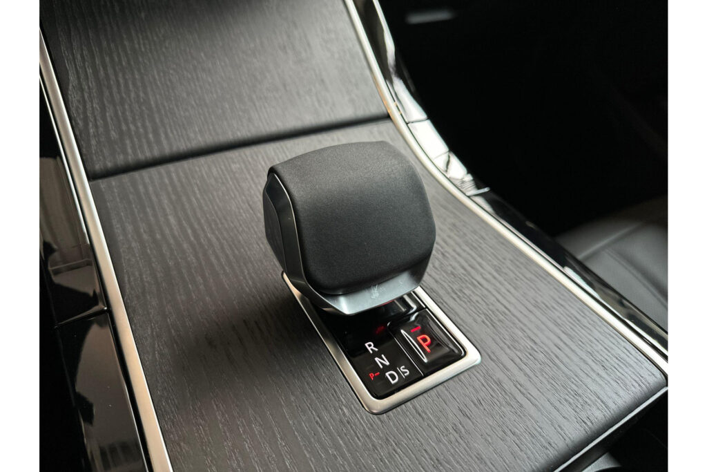 Land Rover Range Rover Evoque P270e SE Dynamic Edition, foto 16 van 24