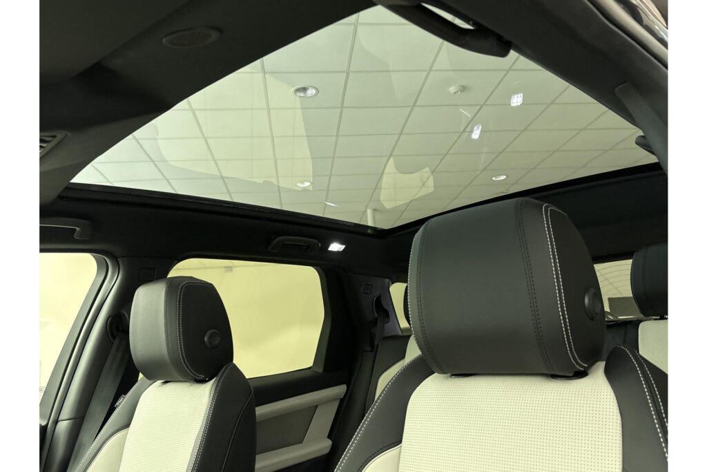 Land Rover Discovery Sport P270e Landmark Edition, foto 10 van 28