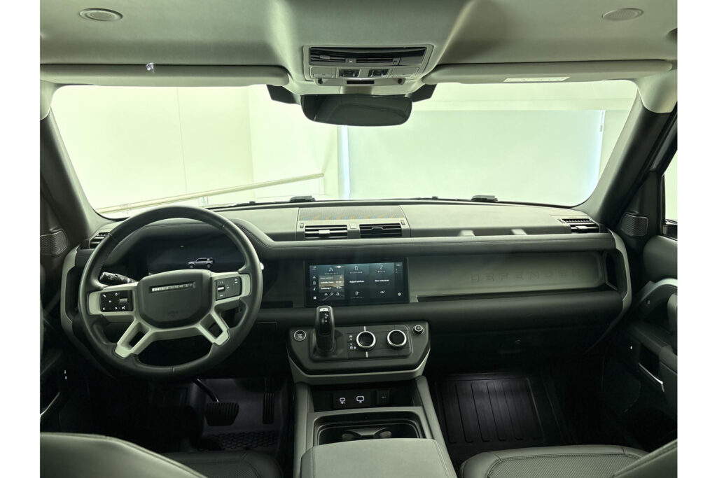 Land Rover Defender Commercial 3.0 6-cil D200 110 S, foto 8 van 28