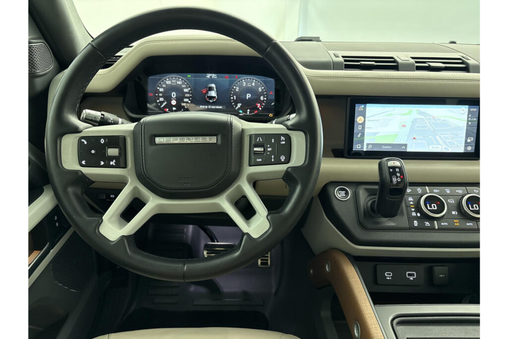 Land Rover Defender 110 P400 6-cil HSE, foto 12 van 38
