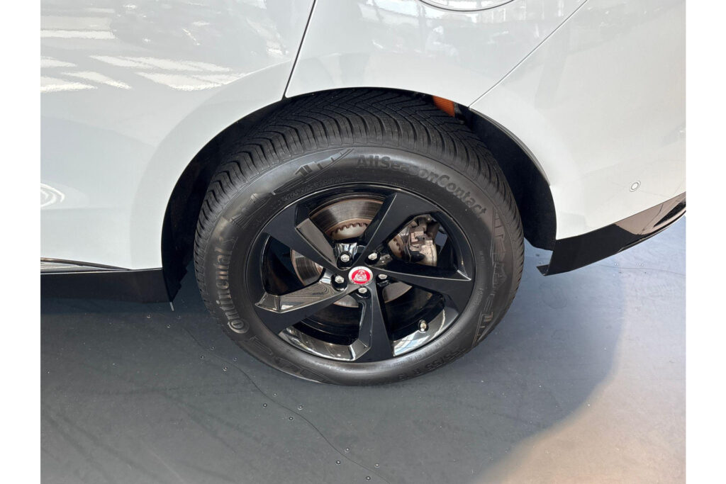 Jaguar F-PACE P400e S, foto 21 van 23