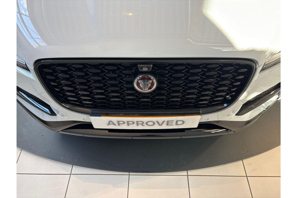 Jaguar F-PACE P400e S, foto 23 van 23