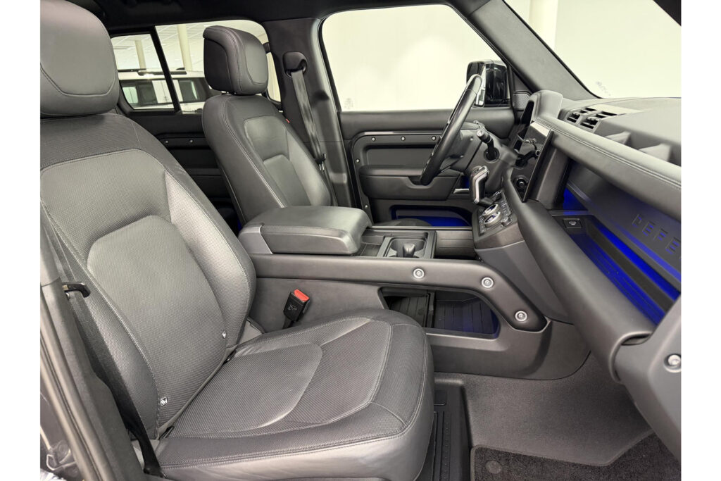Land Rover Defender 110 P400e X-Dynamic HSE, foto 8 van 33