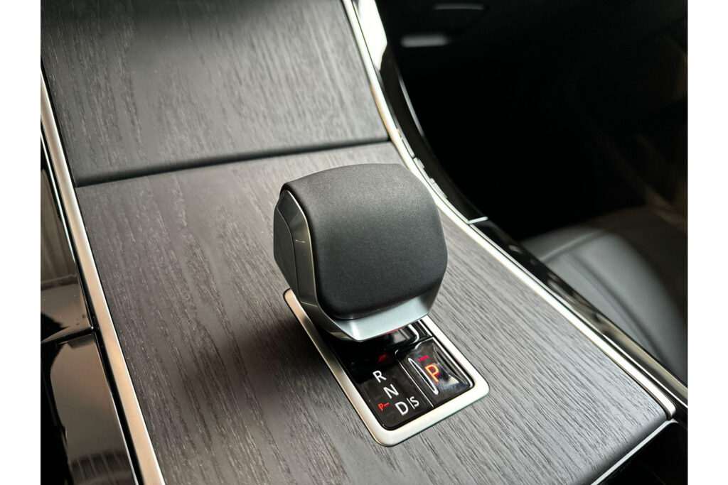 Land Rover Range Rover Evoque P270e Dynamic SE, foto 16 van 24