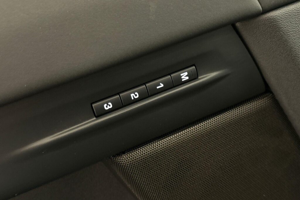 Land Rover Range Rover Evoque P270e AWD Dynamic SE Edition, foto 16 van 26