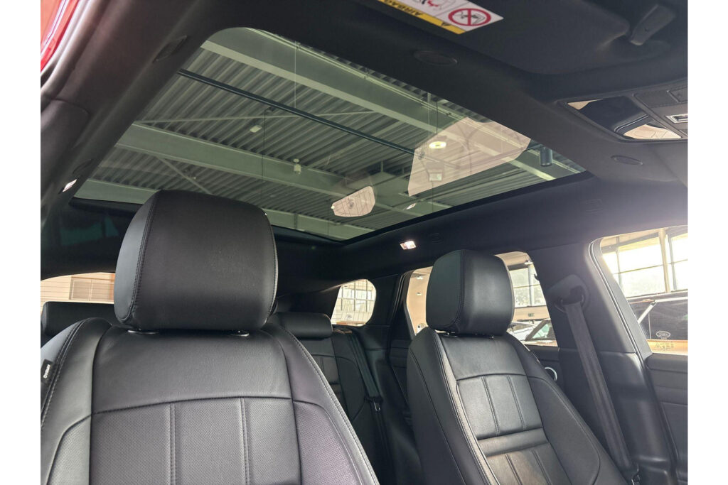Land Rover Range Rover Evoque P300e R-Dynamic SE, foto 14 van 24