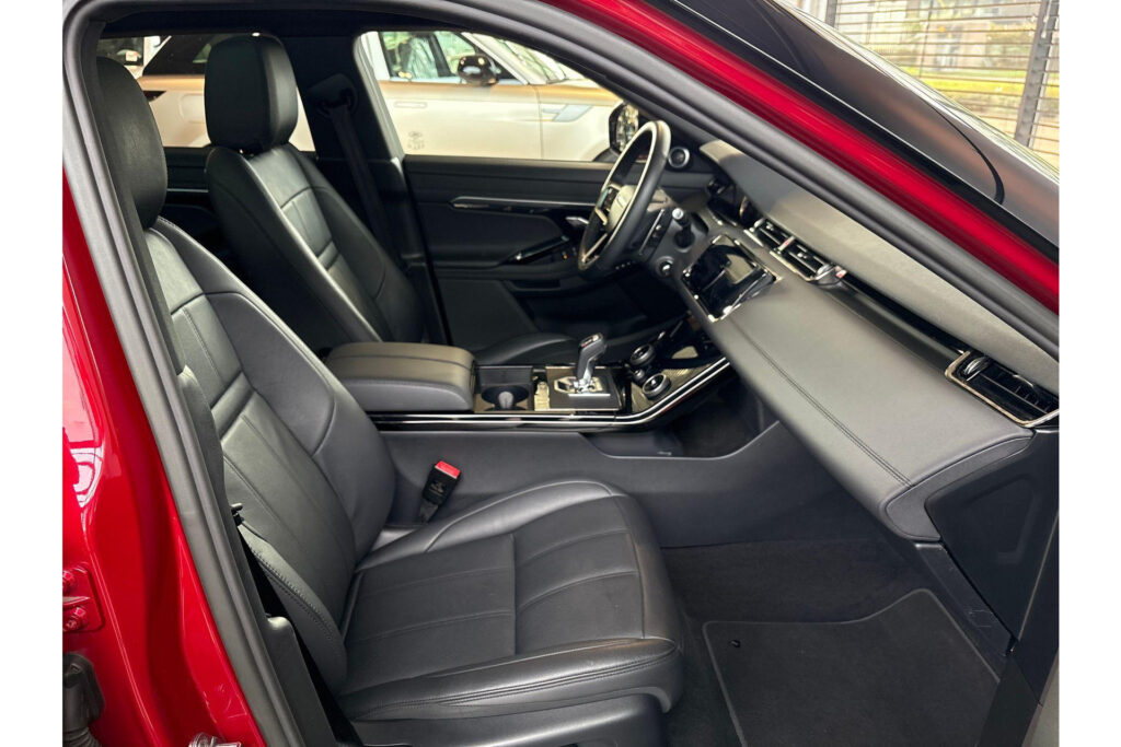 Land Rover Range Rover Evoque P300e R-Dynamic SE, foto 3 van 24