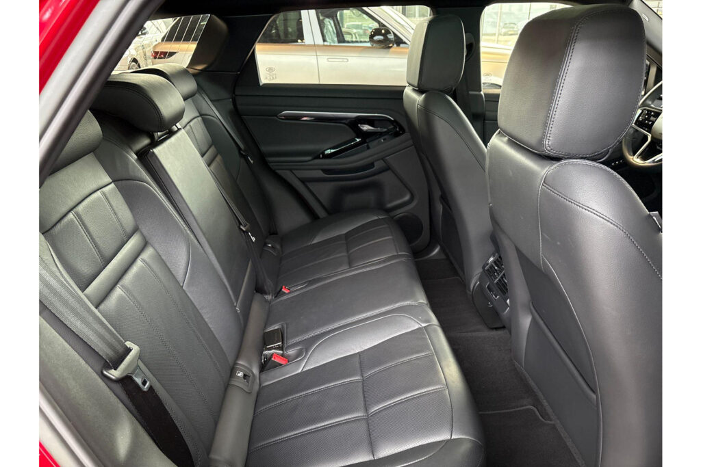 Land Rover Range Rover Evoque P300e R-Dynamic SE, foto 5 van 24