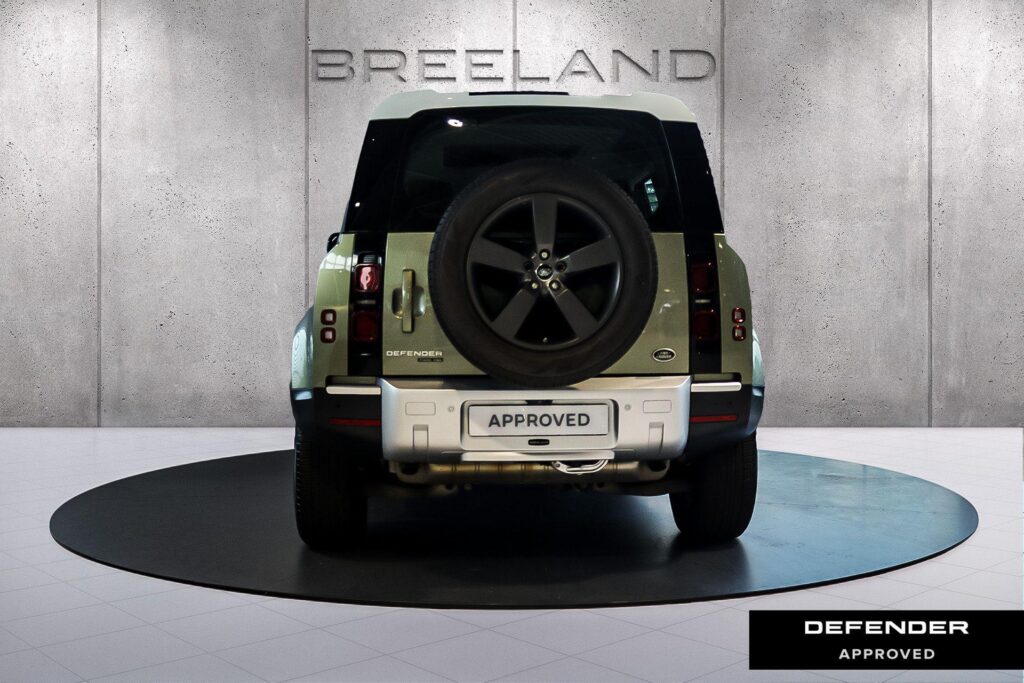 Land Rover Defender 110 7 Seater P400 3.0 HSE, foto 7 van 24