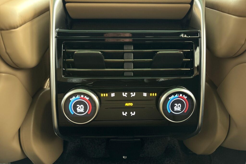 Land Rover Range Rover P460e Westminster, foto 12 van 38