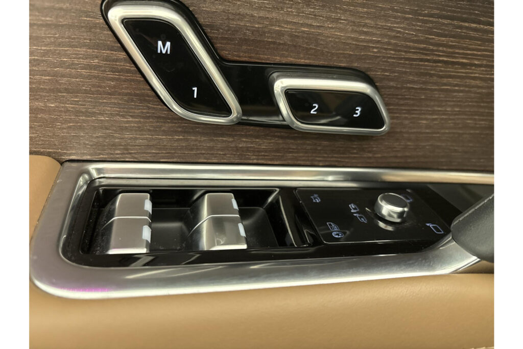Land Rover Range Rover P440e LWB Autobiography, foto 18 van 47
