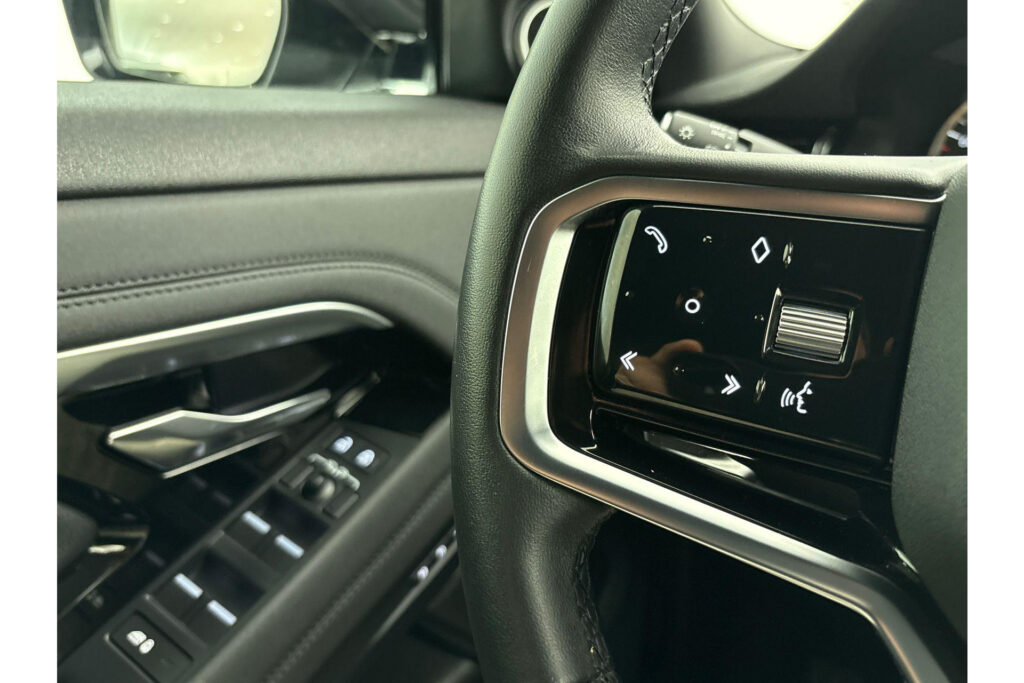 Land Rover Range Rover Evoque P300e R-Dynamic SE, foto 33 van 38