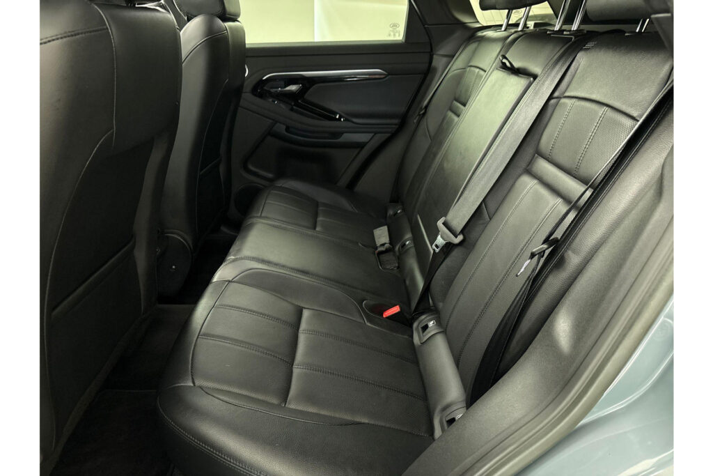 Land Rover Range Rover Evoque P300e R-Dynamic SE, foto 9 van 38