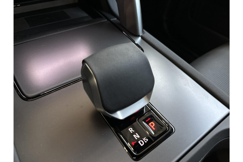 Land Rover Discovery Sport P270e S BUSS. Edition -PANO.DAK, foto 16 van 25