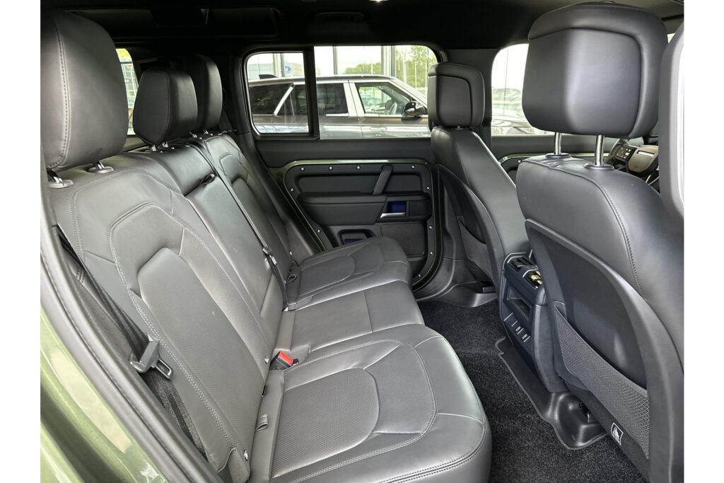 Land Rover Defender 110 P300e X-Dynamic HSE, foto 5 van 26
