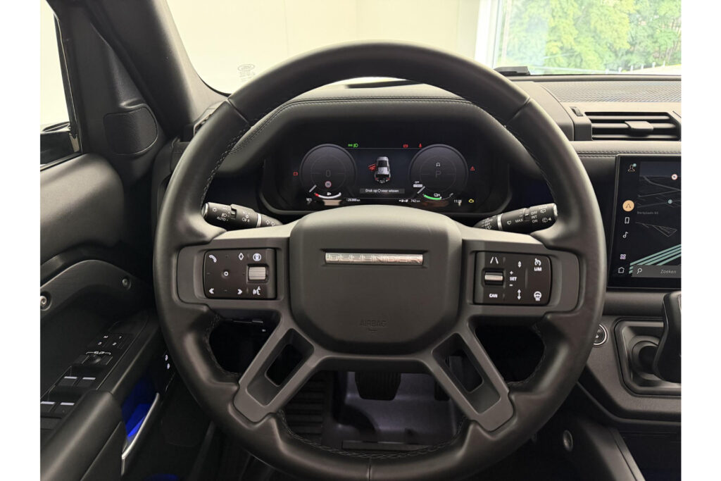 Land Rover Defender 110 P300e X-Dynamic HSE, foto 19 van 38